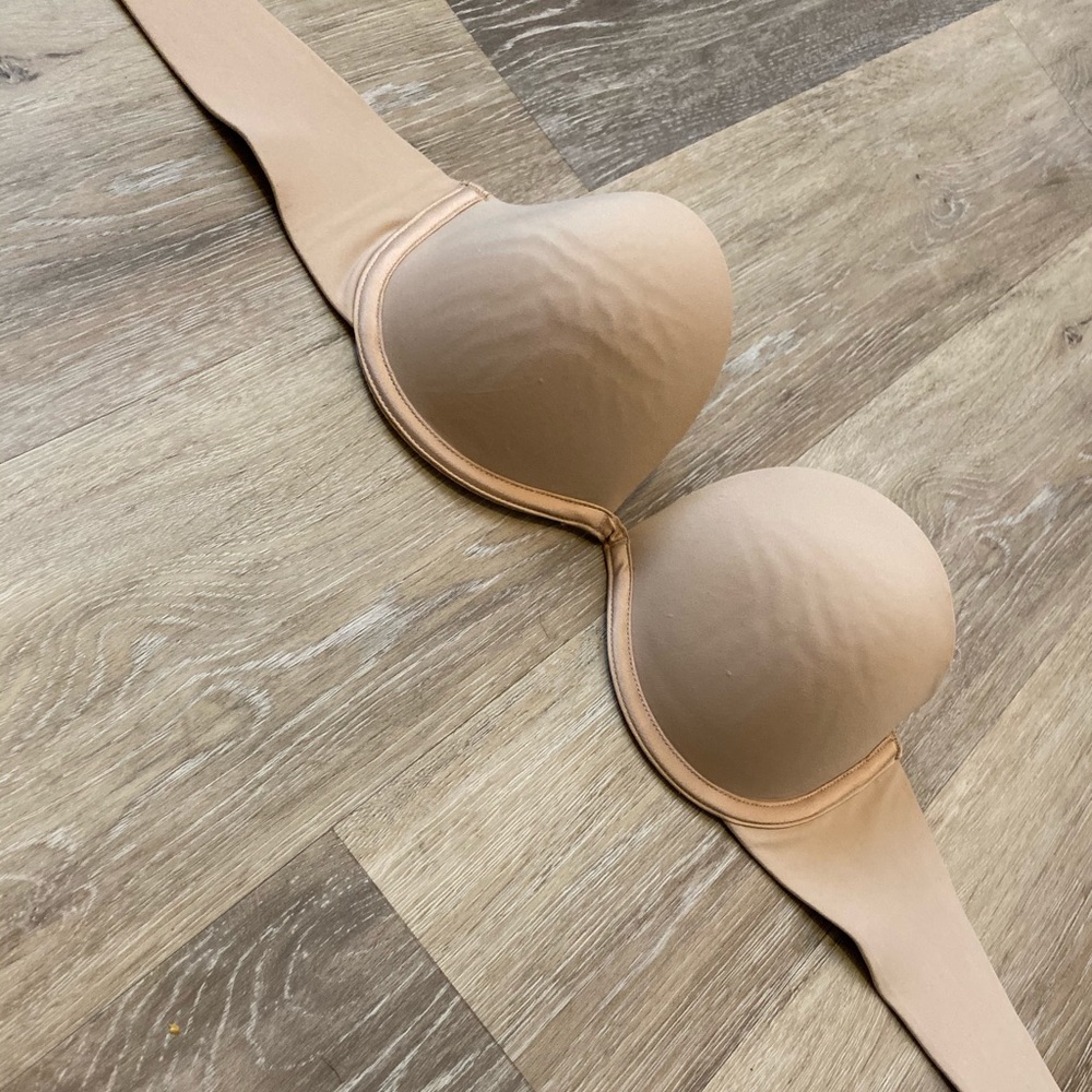 Woman’s strapless bra